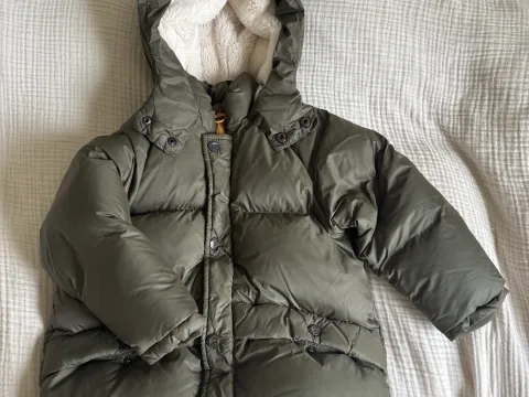 Dark Green Puffer Coat. Zara. Age 3-4
