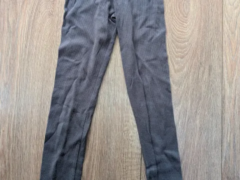Age 8-9 Grey leggings