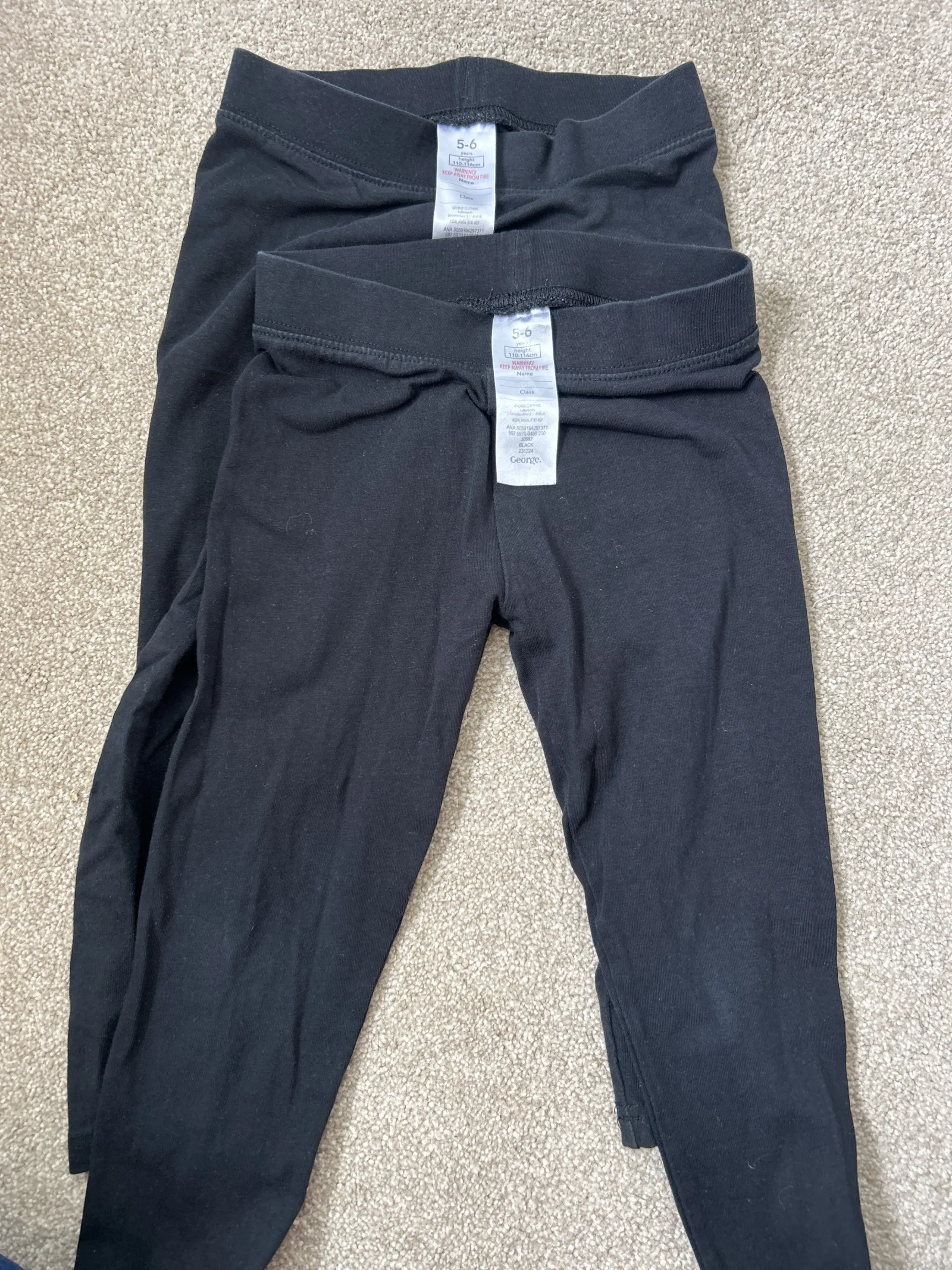 Black leggings age 5-6