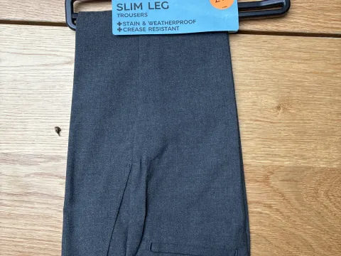 Grey trousers (new)
