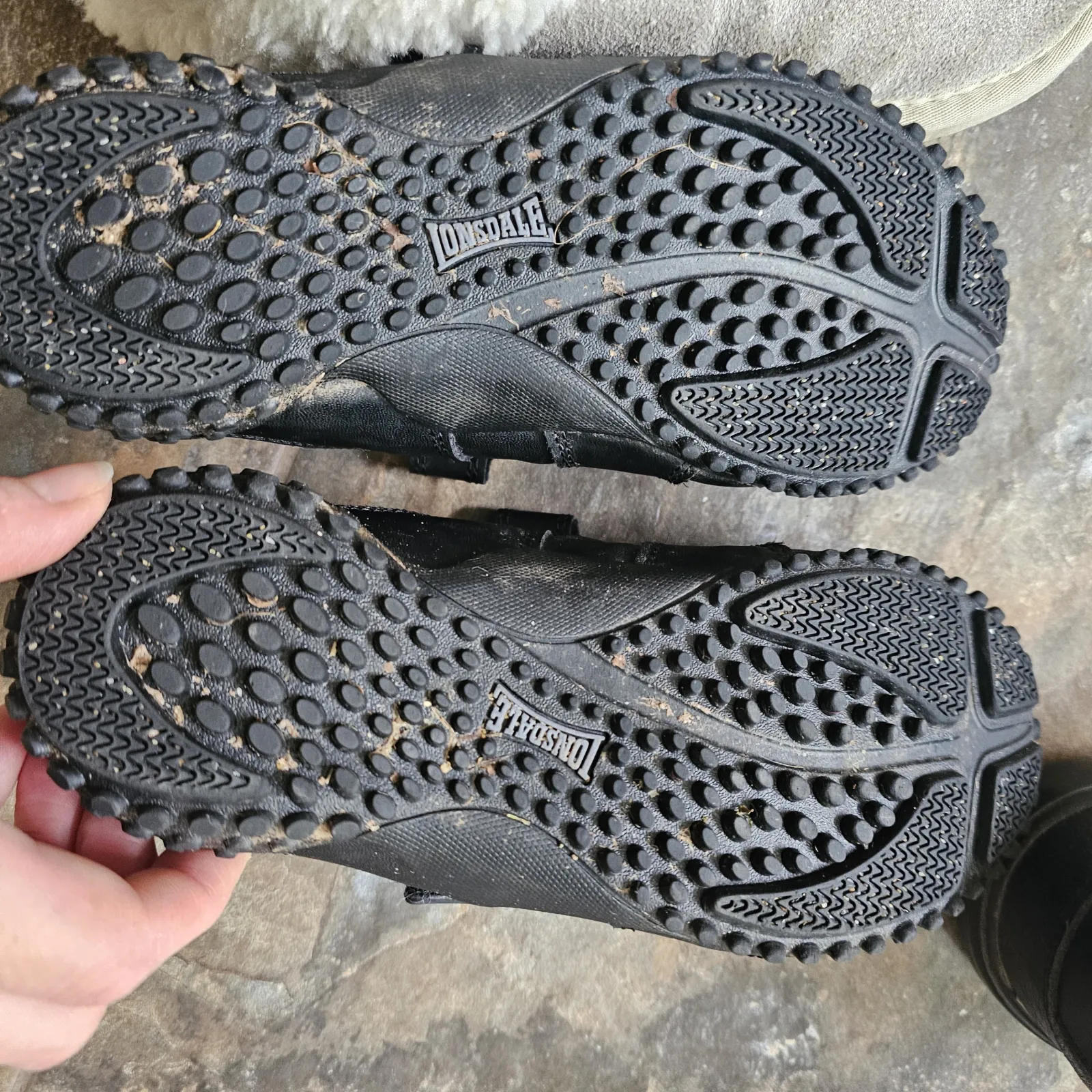 Black Lonsdale trainer shoes