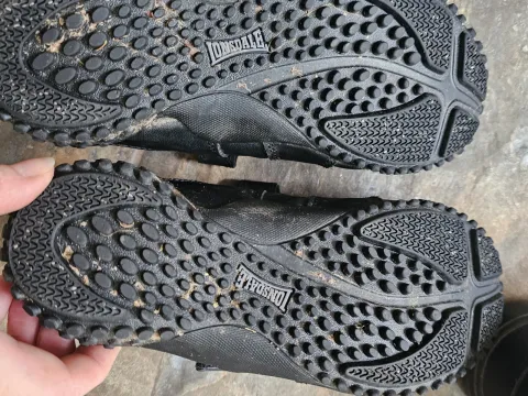 Black Lonsdale trainer shoes