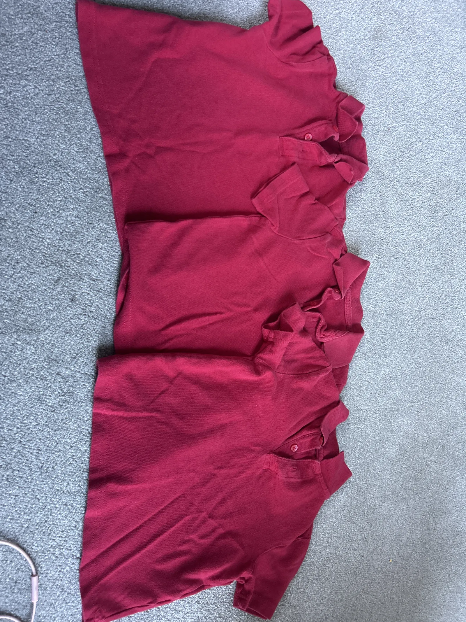 3 tee-shirts aged 3 - 4