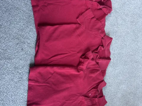 3 tee-shirts aged 3 - 4