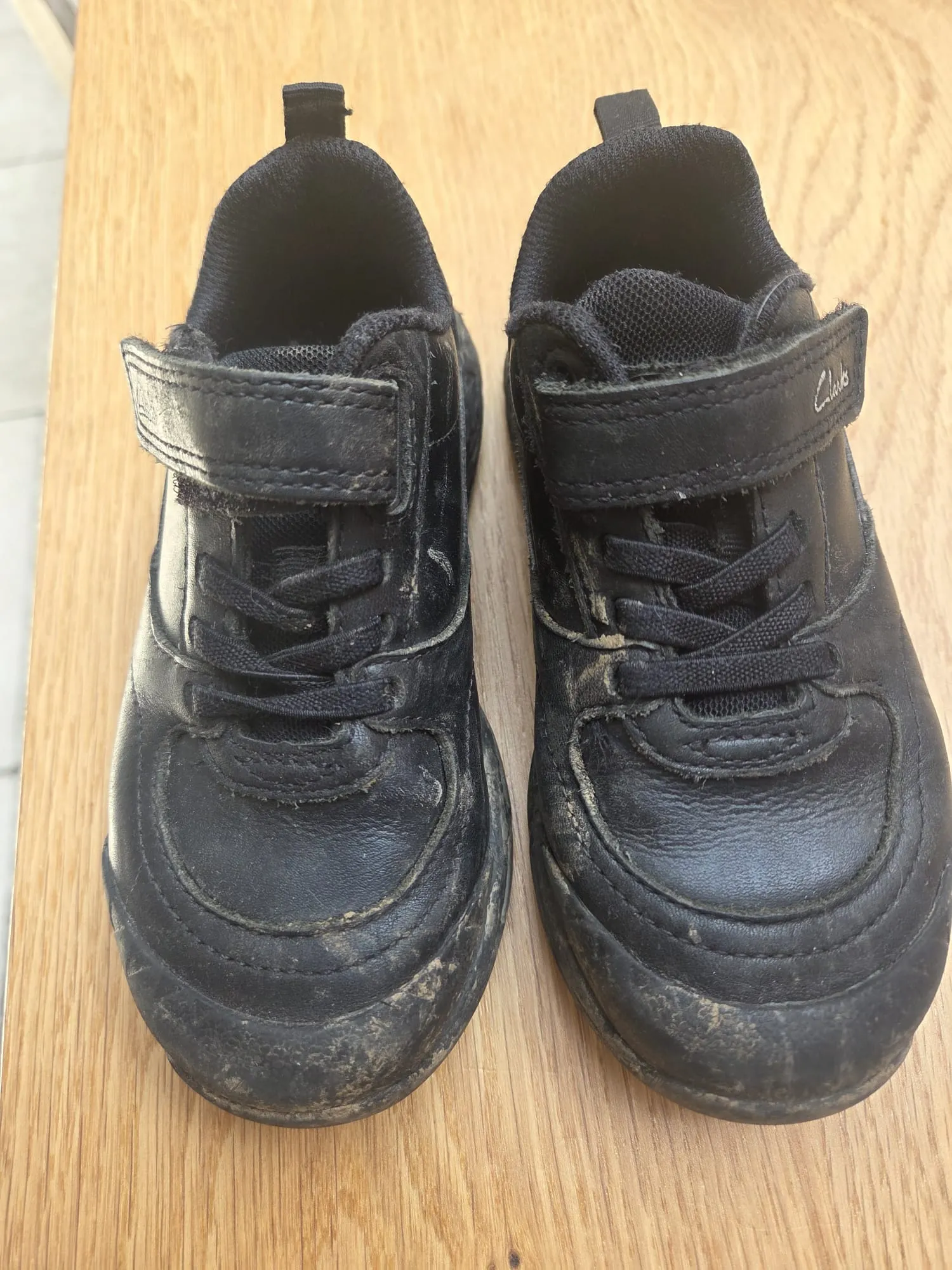 Clarks shoes - Size 11G