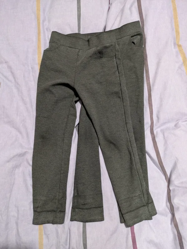 George. Very good condition but I turned up the hem so now there's a line where I unpicked it