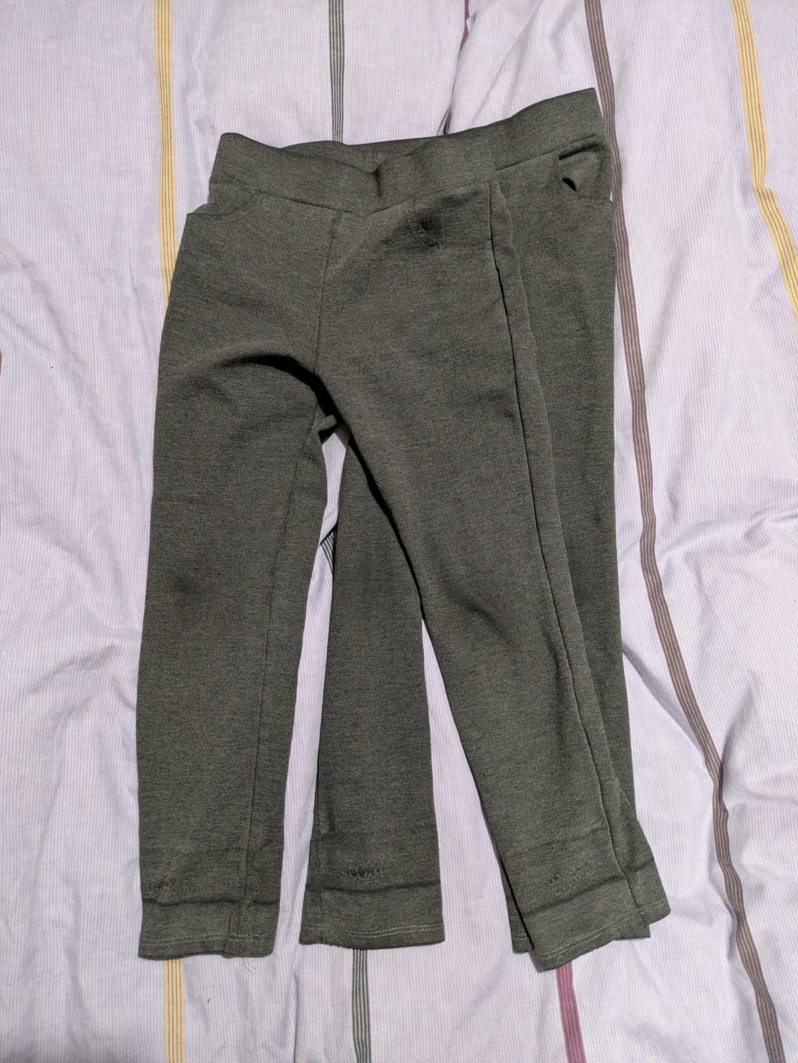 George. Very good condition but I turned up the hem so now there's a line where I unpicked it
