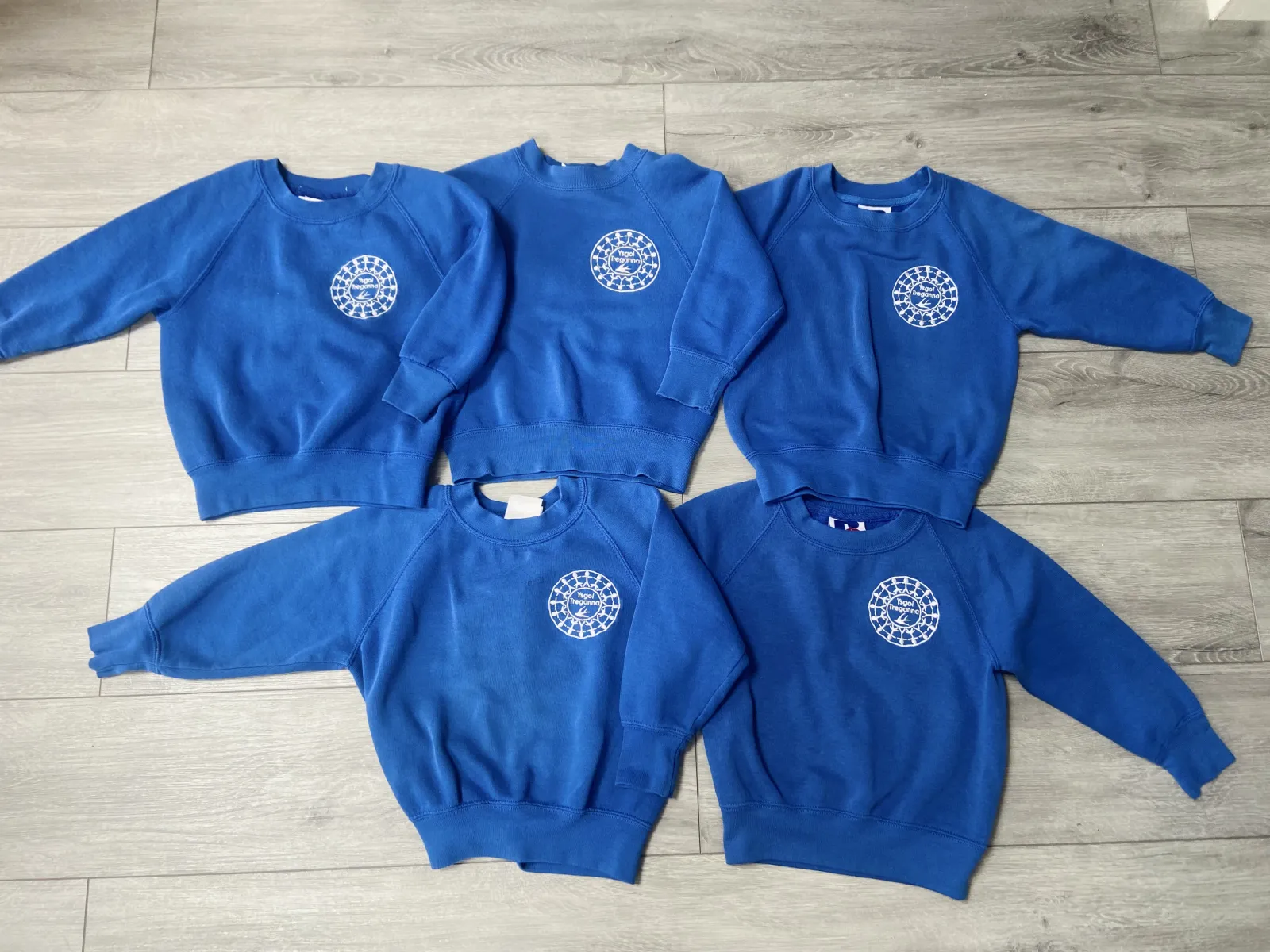 School jumpers 3-4 years