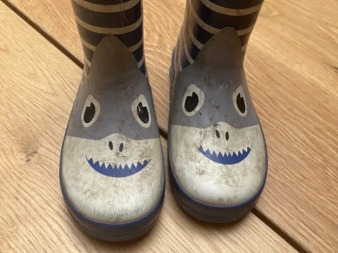 Wellie - size 9