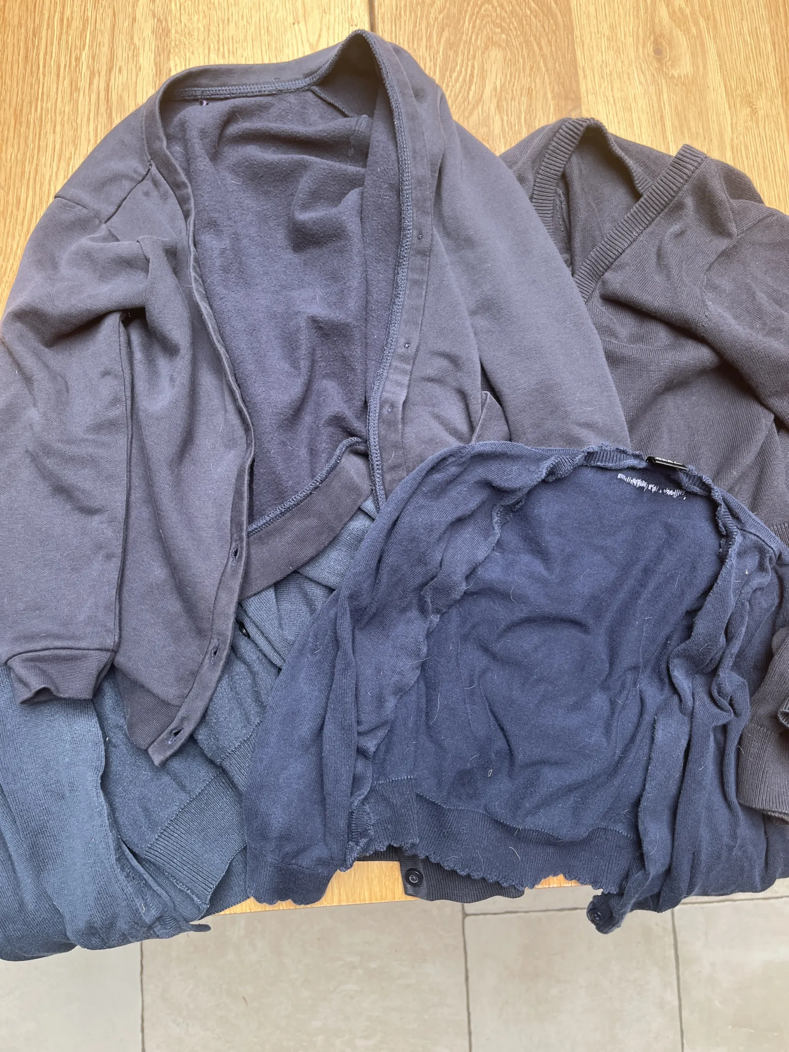 Cardigans navy blue