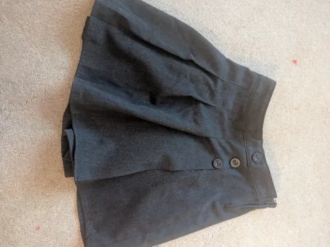 Age 8 grey skort