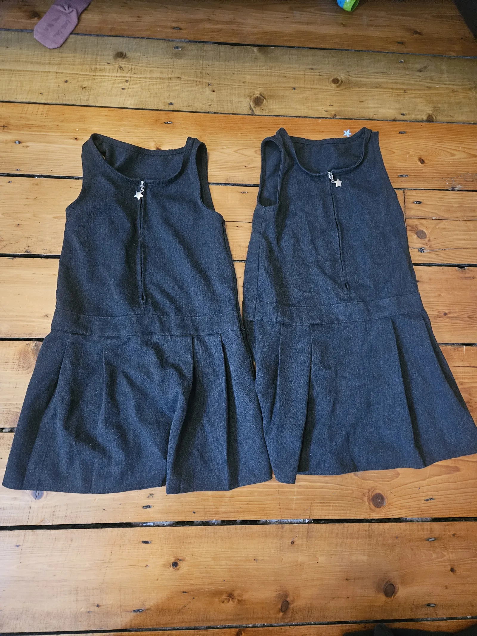 Grey pinafore dresses age 3-4