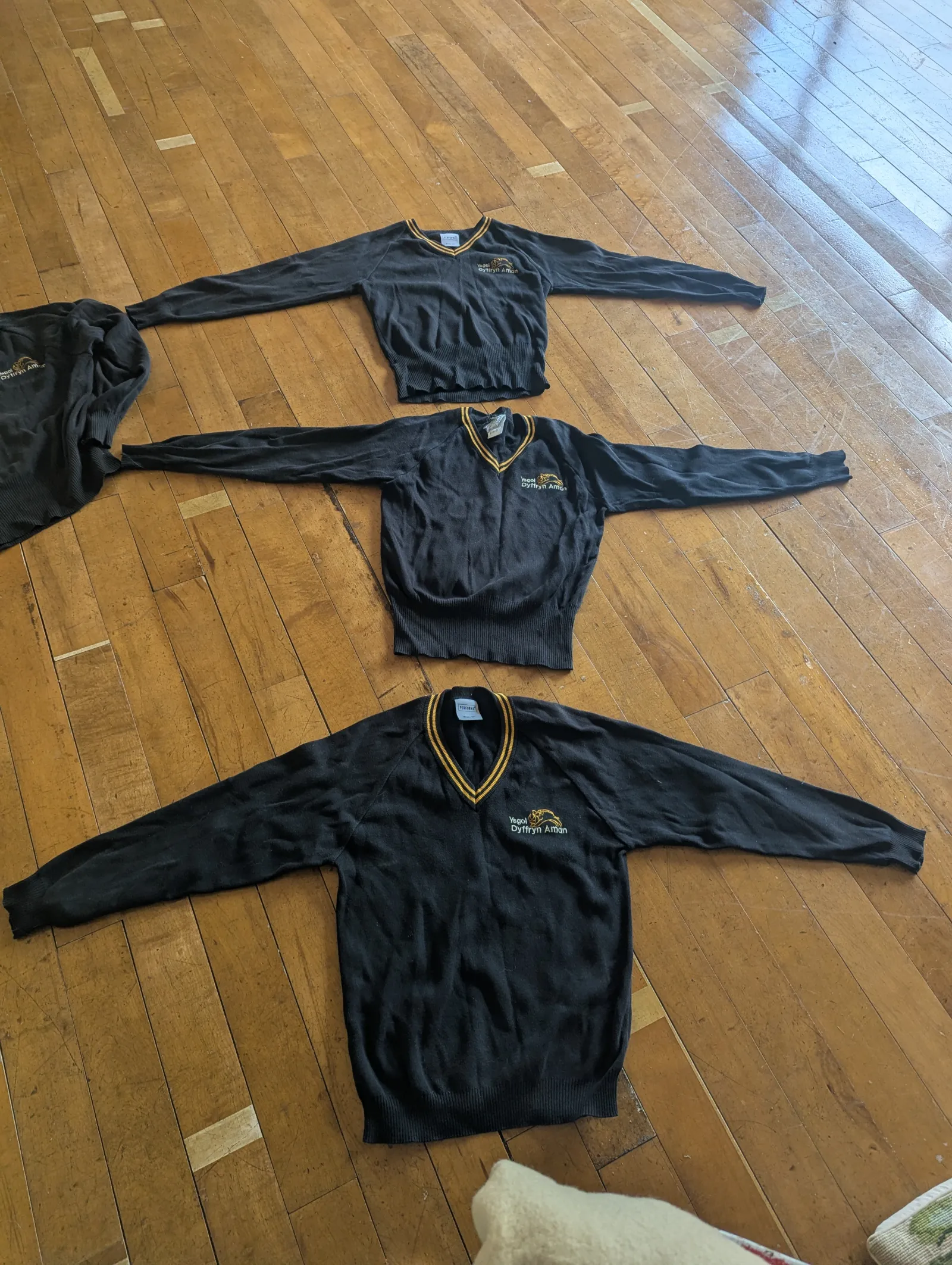 V neck school jumper