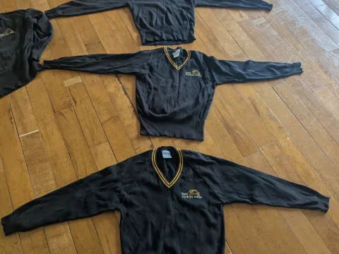 V neck school jumper