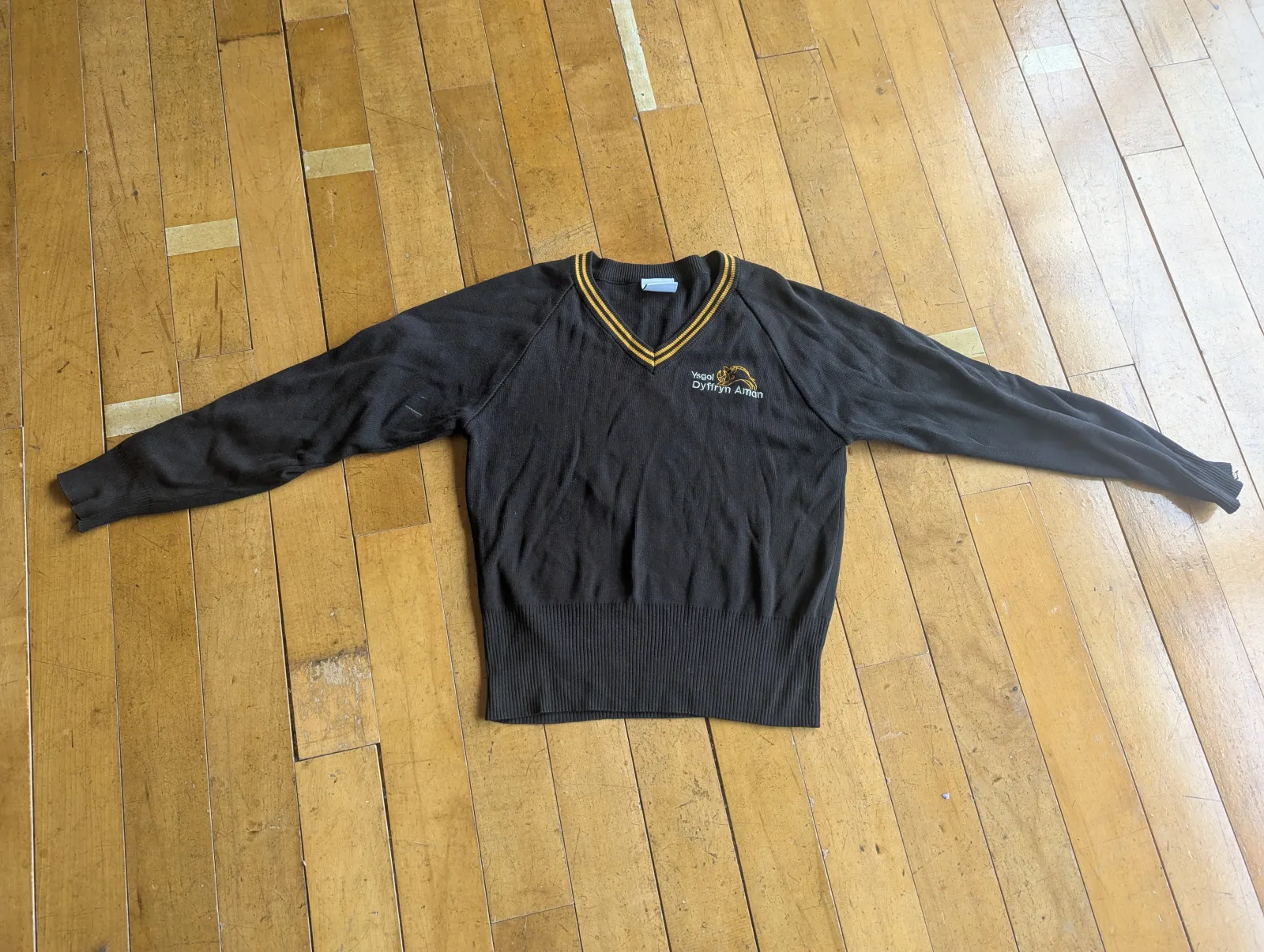 Black school v k neck jumper