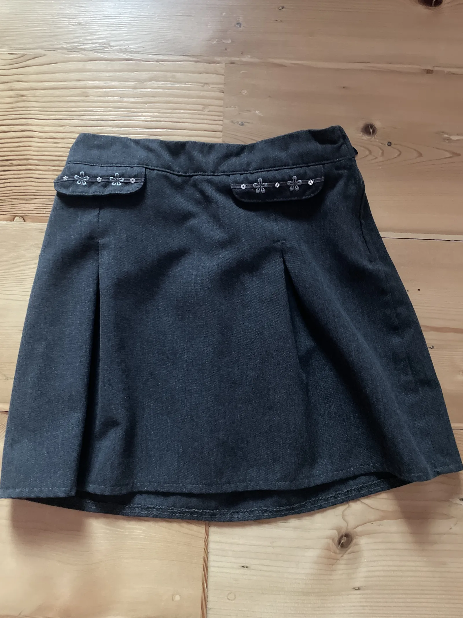 Skirt age 6-7