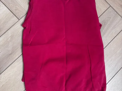 Age 9, plain red jumper - tesco