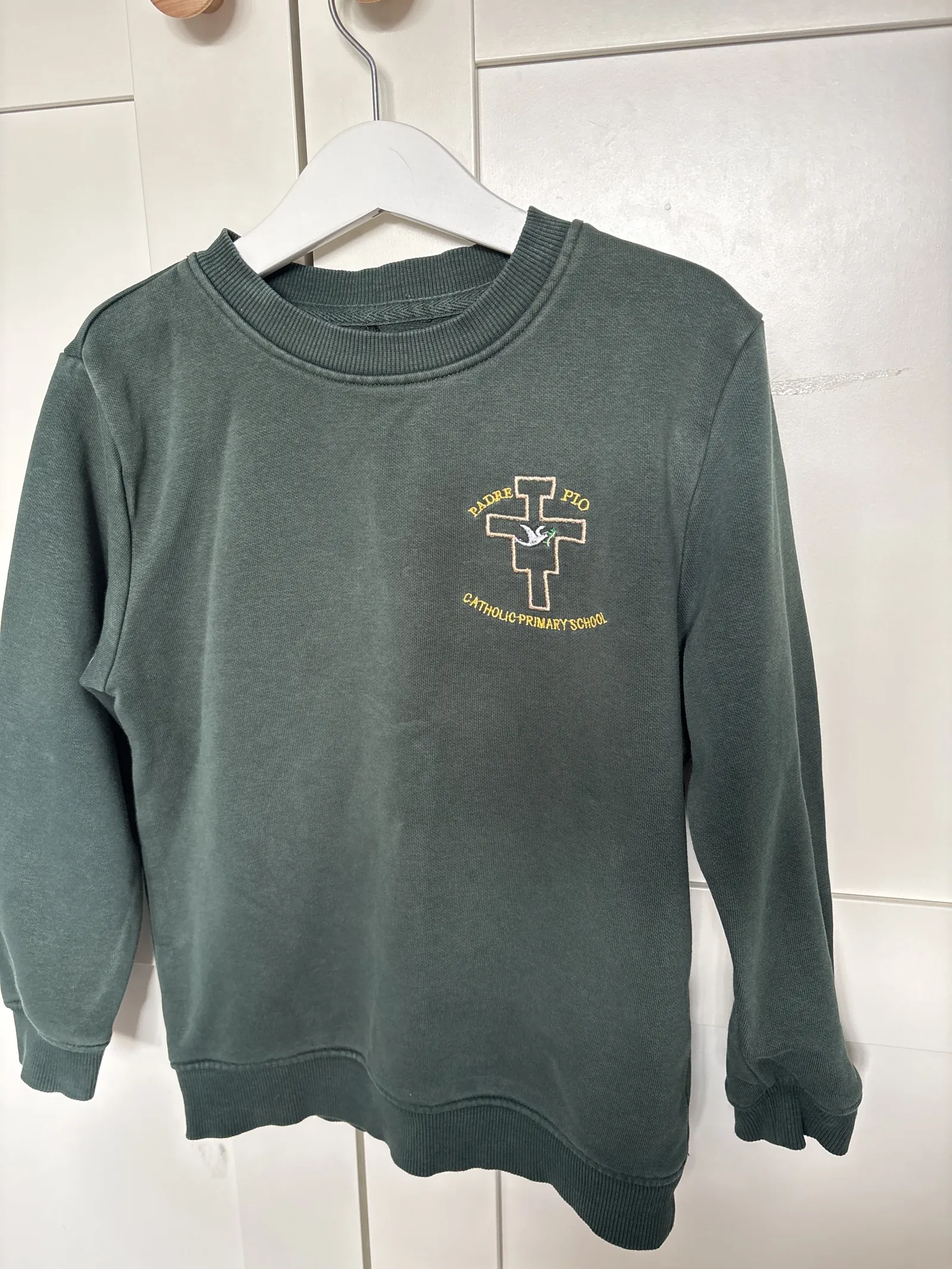 Green round neck jumper