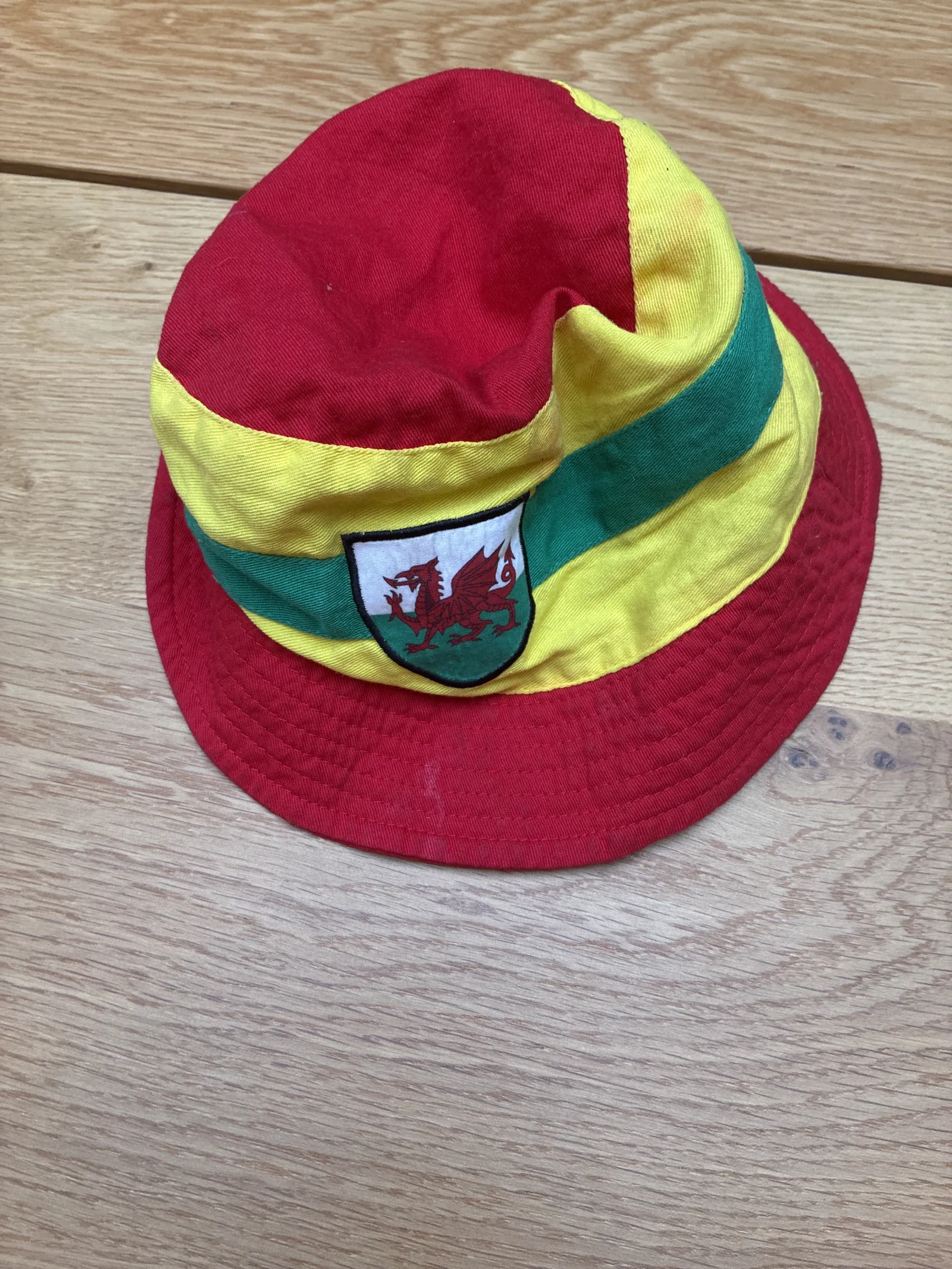 Bucket cap