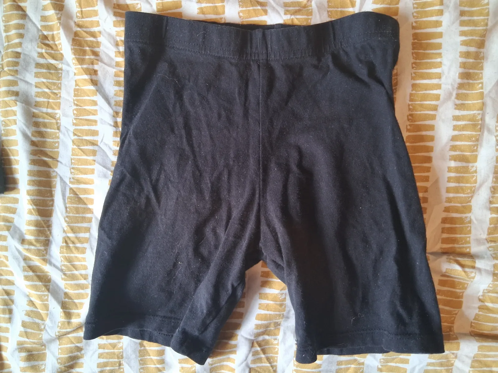F&F black shorts '8-9' yrs
